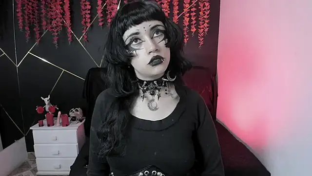 Snapshot of Yueeclipsa chatting on 11/07/25, 05:23 Yueeclipsa online show from 11/07/25, 05:23