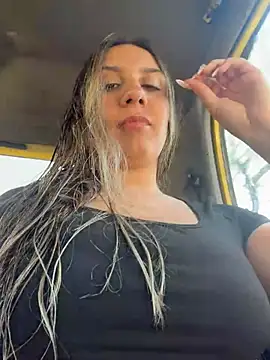 sarah honey   online show from 12/15/25, 03:07