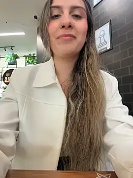 sarah honey   online show from 11/11/25, 02:34