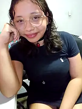 Sapphire024 online show from 10/25/25, 05:39