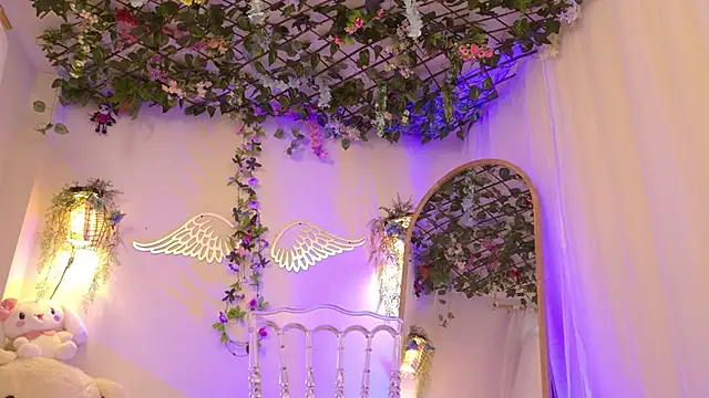 ISA NIXON online show from 03/28/26, 07:26