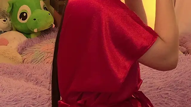 ISA NIXON online show from 04/12/26, 06:55