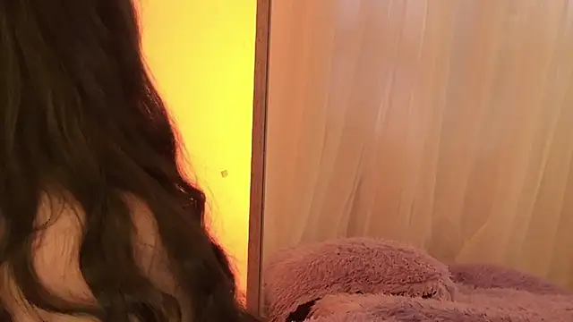 ISA NIXON online show from 04/17/26, 09:06