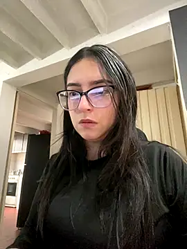 Kloe Novoa online show from 12/20/25, 12:52