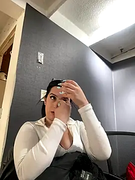 Kloe Novoa online show from 11/15/25, 01:15