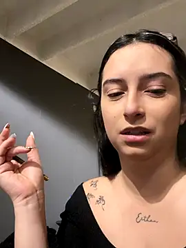 Kloe Novoa online show from 12/18/25, 01:15