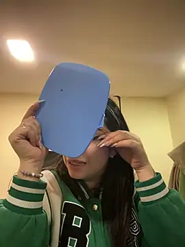 Kloe Novoa online show from 04/01/26, 12:06