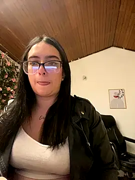 Snapshot of Kloe_Novoa chatting on 11/04/25, 12:42 Kloe Novoa online show from 11/04/25, 12:42