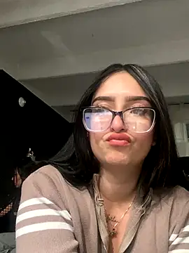 Kloe Novoa online show from 11/22/25, 12:43