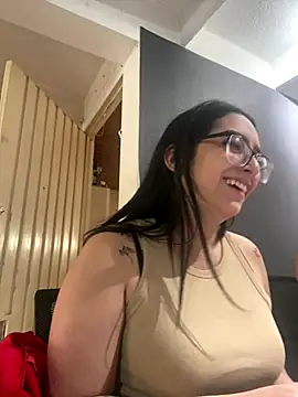 Snapshot of Kloe_Novoa chatting on 11/08/25, 01:14 Kloe Novoa online show from 11/08/25, 01:14