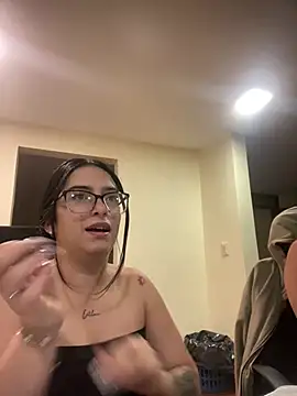 Kloe Novoa online show from 03/24/26, 12:16