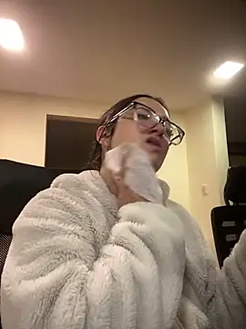 Kloe Novoa online show from 03/11/26, 12:54