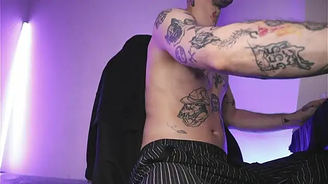 TokyoHatsumoto online show from 01/12/26, 12:17