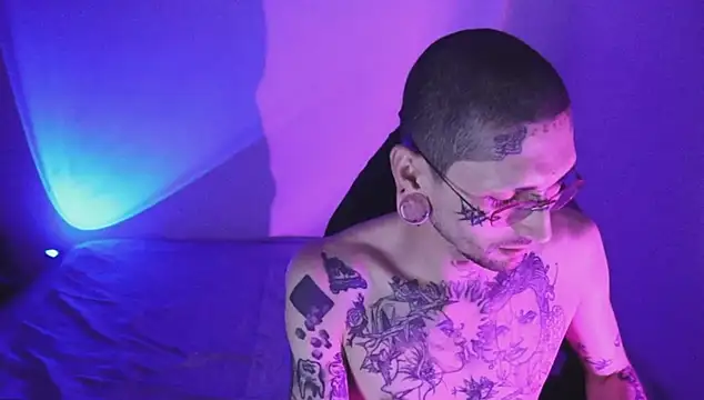 Snapshot of TokyoHatsumoto chatting on 11/14/25, 02:59 TokyoHatsumoto online show from 11/14/25, 02:59