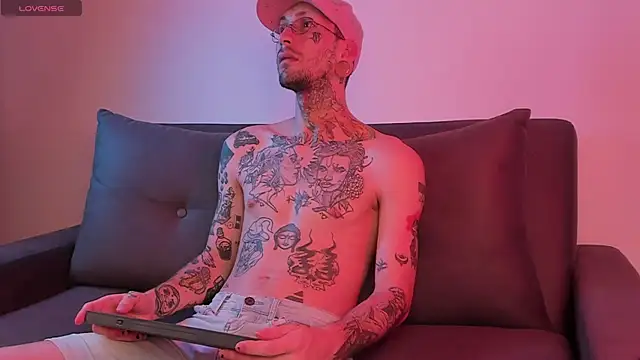 Snapshot of TokyoHatsumoto chatting on 10/28/25, 01:21 TokyoHatsumoto online show from 10/28/25, 01:21