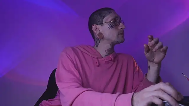 Snapshot of TokyoHatsumoto chatting on 11/19/25, 12:10 TokyoHatsumoto online show from 11/19/25, 12:10