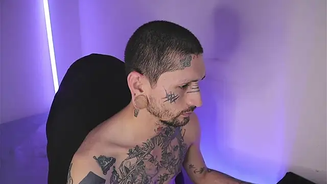 TokyoHatsumoto online show from 02/21/26, 10:56