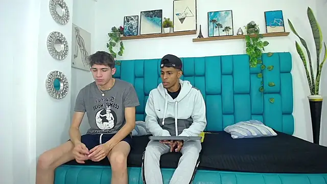 Hot Boys Latinos X online show from 11/02/25, 03:06