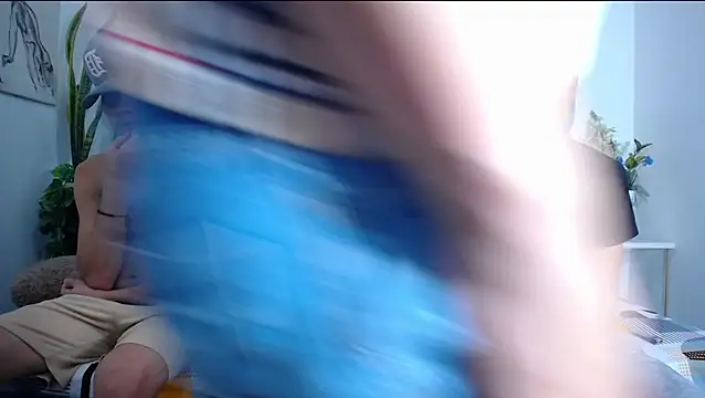 Hot Boys Latinos X online show from 03/06/26, 11:22