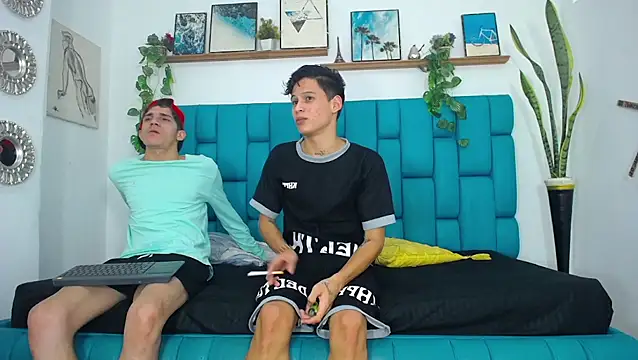 Hot Boys Latinos X online show from 11/08/25, 10:02