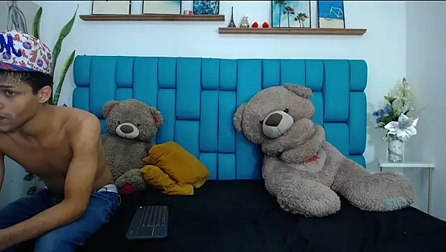 Hot Boys Latinos X online show from 02/24/26, 07:15