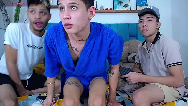 Hot Boys Latinos X online show from 03/21/26, 02:10
