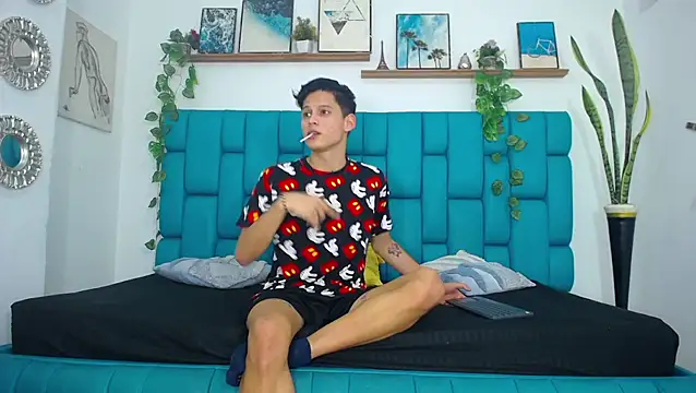 Hot Boys Latinos X online show from 11/07/25, 10:03