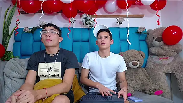 Hot Boys Latinos X online show from 02/14/26, 11:05