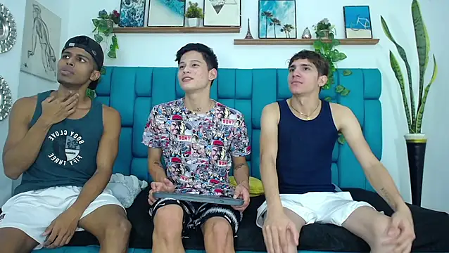 Hot Boys Latinos X online show from 11/06/25, 10:03