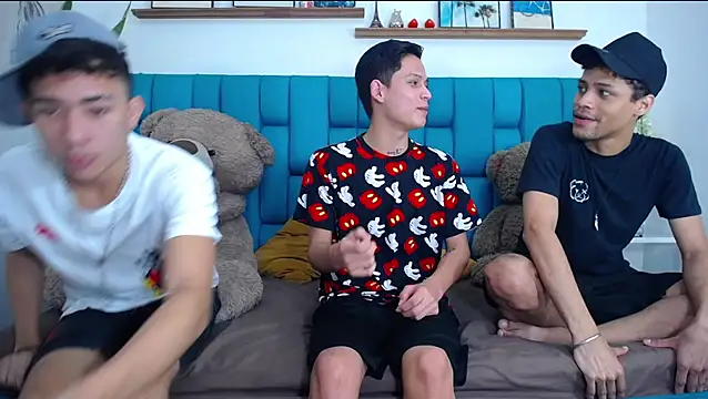 Hot Boys Latinos X online show from 03/01/26, 06:19