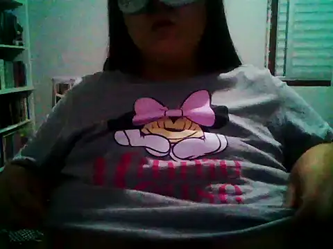 Snapshot of crazzyanne chatting on 11/12/25, 03:32 crazzyanne online show from 11/12/25, 03:32