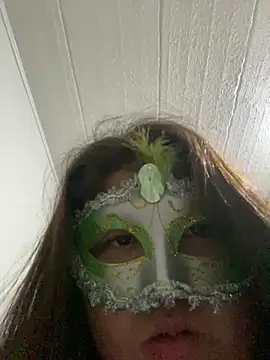 Snapshot of crazzyanne chatting on 02/11/26, 04:23 crazzyanne online show from 02/11/26, 04:23