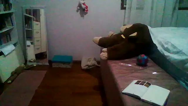 Snapshot of crazzyanne chatting on 02/07/26, 04:31 crazzyanne online show from 02/07/26, 04:31