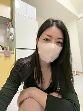 Snapshot of akimix_xoxo chatting on 03/10/26, 11:03 akimix xoxo online show from 03/10/26, 11:03