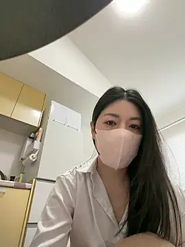 Snapshot of akimix_xoxo chatting on 03/18/26, 04:04 akimix xoxo online show from 03/18/26, 04:04