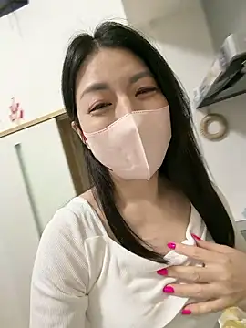 Snapshot of akimix_xoxo chatting on 03/19/26, 11:10 akimix xoxo online show from 03/19/26, 11:10