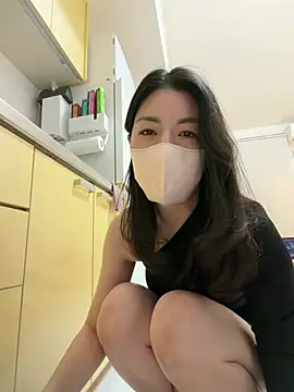 Snapshot of akimix_xoxo chatting on 03/06/26, 04:13 akimix xoxo online show from 03/06/26, 04:13