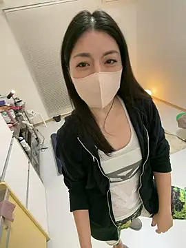 Snapshot of akimix_xoxo chatting on 04/11/26, 12:09 akimix xoxo online show from 04/11/26, 12:09