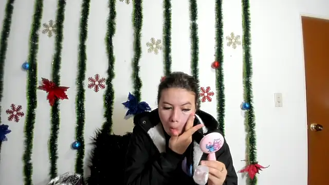 Snapshot of Vanessa_Martinz chatting on 12/02/25, 12:18 Vanessa Martinz online show from 12/02/25, 12:18