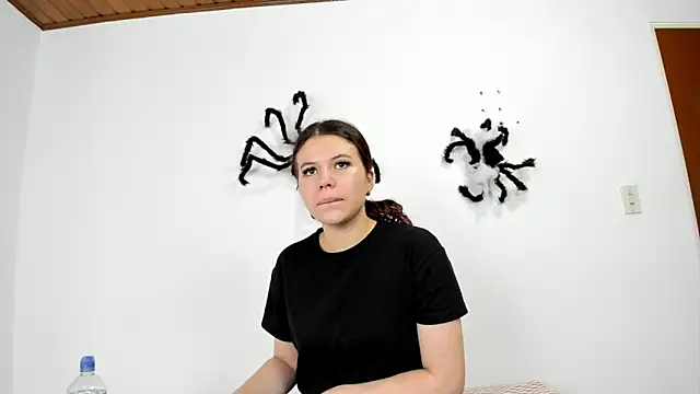 Snapshot of Vanessa_Martinz chatting on 11/02/25, 12:32 Vanessa Martinz online show from 11/02/25, 12:32