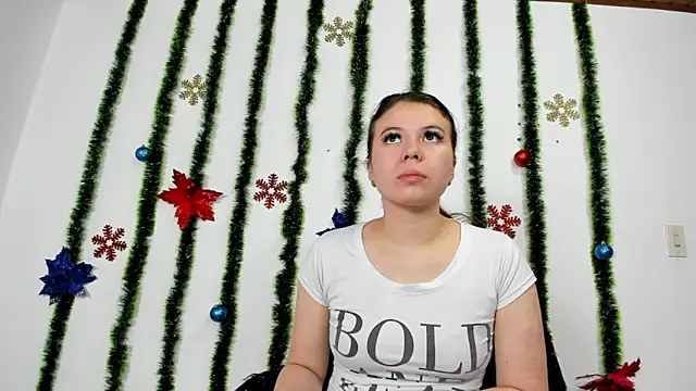 Snapshot of Vanessa_Martinz chatting on 11/18/25, 12:19 Vanessa Martinz online show from 11/18/25, 12:19