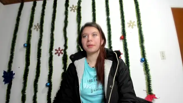 Snapshot of Vanessa_Martinz chatting on 12/14/25, 12:33 Vanessa Martinz online show from 12/14/25, 12:33