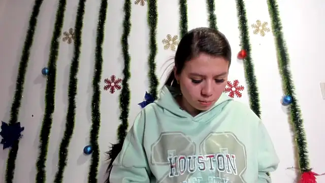 Snapshot of Vanessa_Martinz chatting on 12/18/25, 12:31 Vanessa Martinz online show from 12/18/25, 12:31