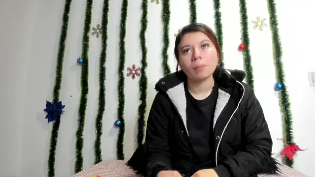 Snapshot of Vanessa_Martinz chatting on 12/15/25, 12:33 Vanessa Martinz online show from 12/15/25, 12:33