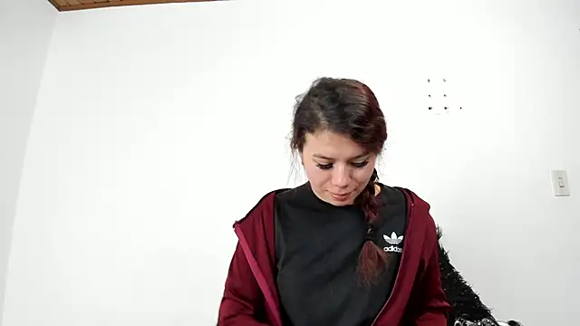 Snapshot of Vanessa_Martinz chatting on 10/25/25, 12:17 Vanessa Martinz online show from 10/25/25, 12:17