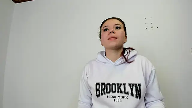 Snapshot of Vanessa_Martinz chatting on 11/05/25, 12:08 Vanessa Martinz online show from 11/05/25, 12:08