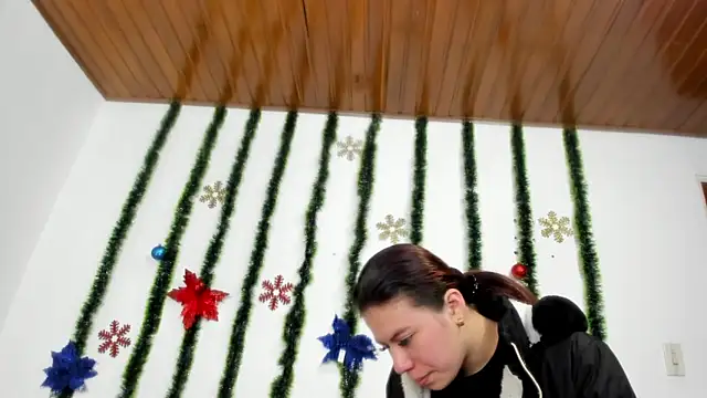 Snapshot of Vanessa_Martinz chatting on 11/24/25, 12:16 Vanessa Martinz online show from 11/24/25, 12:16