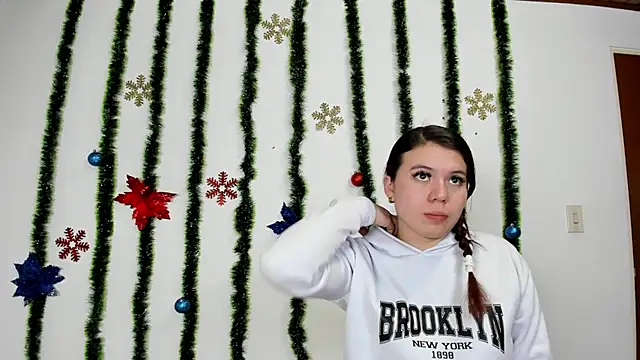 Snapshot of Vanessa_Martinz chatting on 11/19/25, 12:05 Vanessa Martinz online show from 11/19/25, 12:05