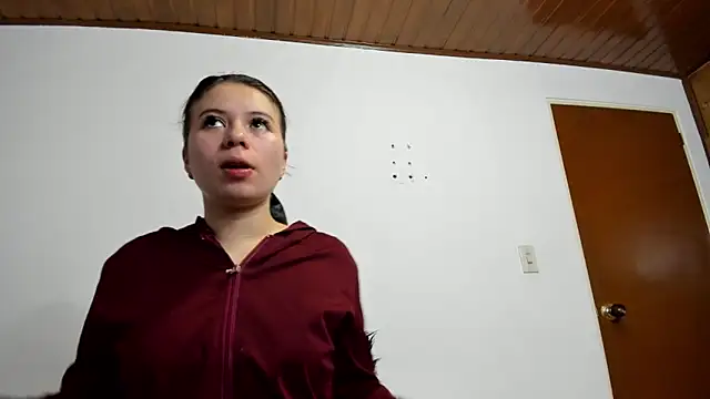 Snapshot of Vanessa_Martinz chatting on 11/10/25, 12:10 Vanessa Martinz online show from 11/10/25, 12:10