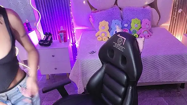 MAIILY TAY online show from 01/07/26, 11:48